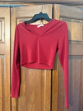ROMWE Burgundy Ribbed V-Neck Long-Sleeve Crop Top